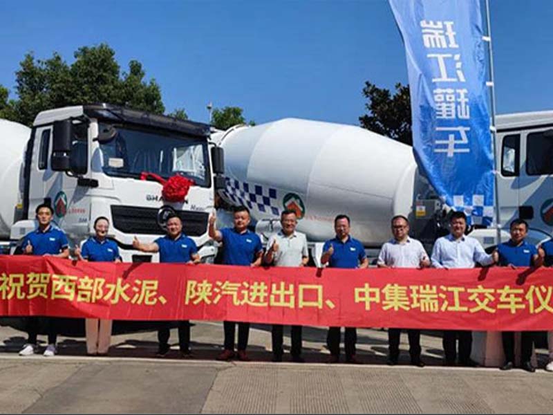 Successful batch delivery of intelligent mixer trucks
