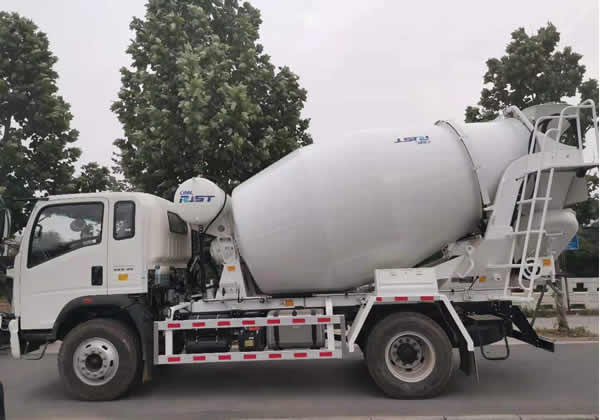 Southeast Asia Concrete Mixer Truck 