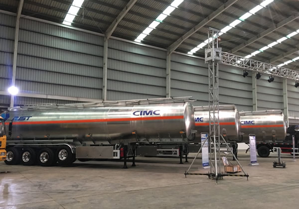 49.1m³ liquid tank semi-trailer for Myanmar oil transportation